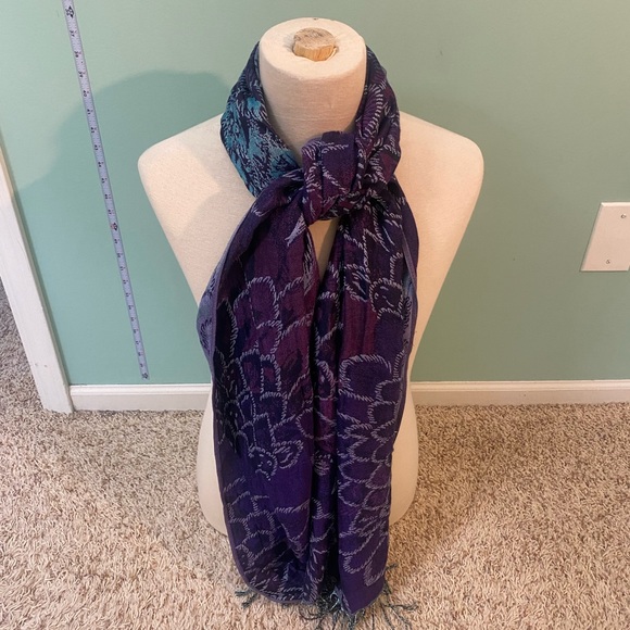 🔥NWT🔥Collection Eighteen Women’s scarf❄️ - Picture 9 of 9